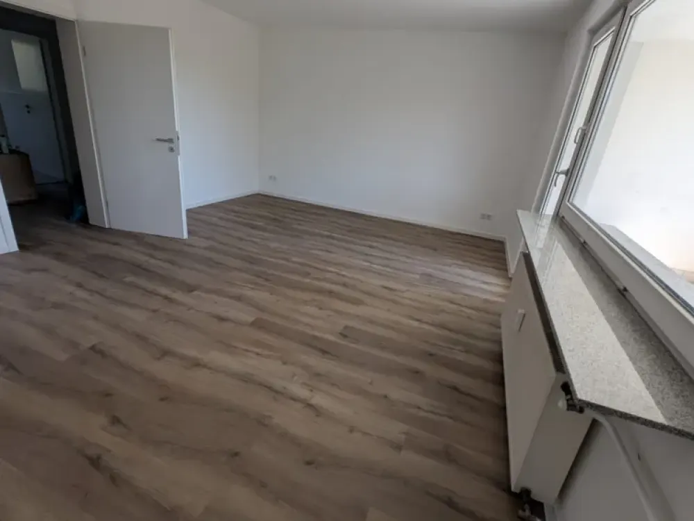 Frisch sanierte 3-Zimmer-Wohnung mit großem Sonnenbalkon in Neu-Isenburg