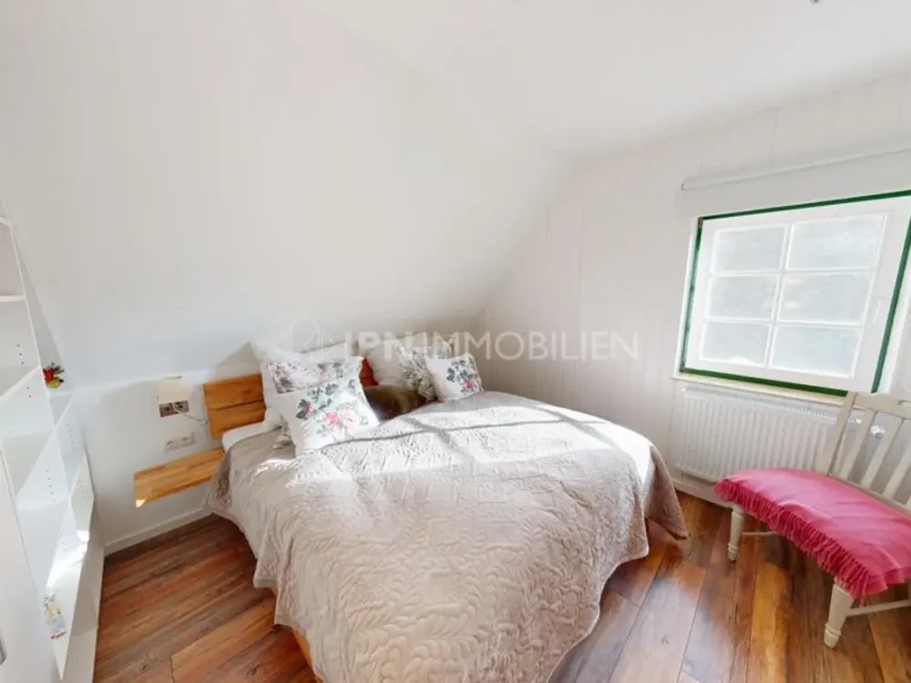 Einfach einziehen! Voll möblierte 3-Zimmer-Wohnung in idyllischer Lage