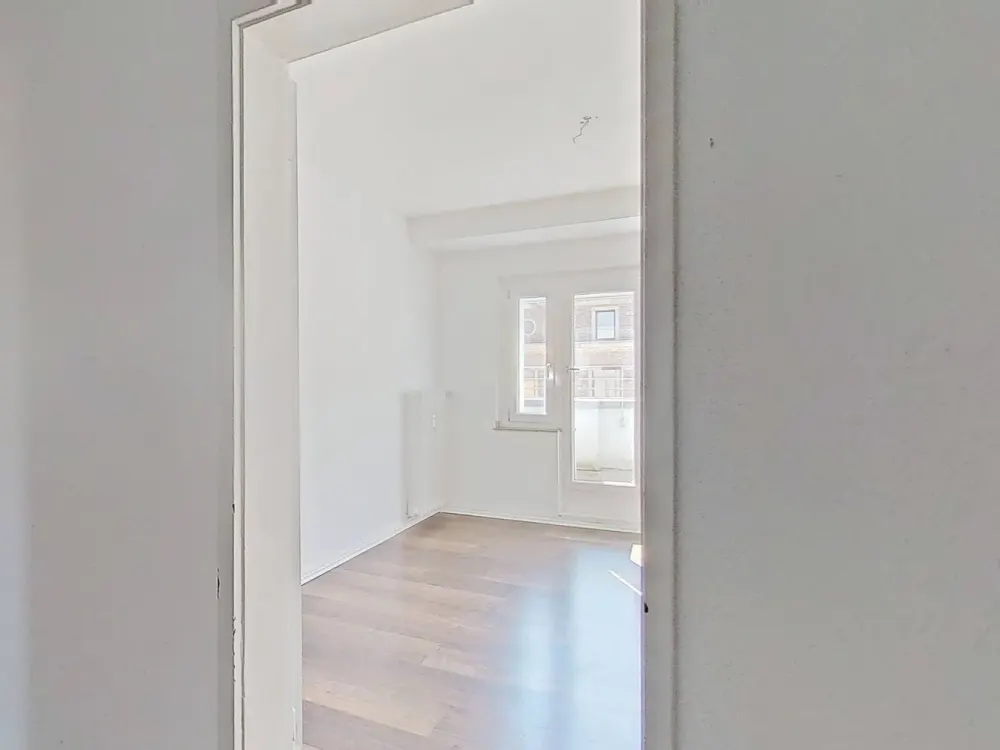 Sonne den ganzen Tag: 4 Zimmer mit 2 Balkonen