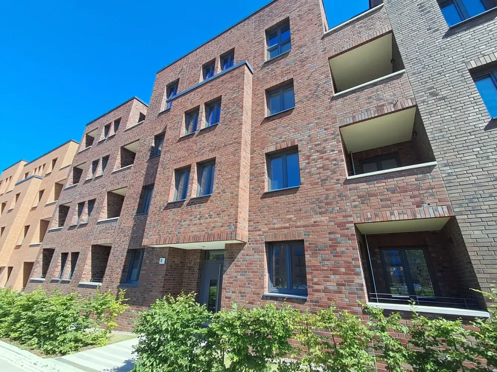 Bright 2-Room Apartment with 2 Balconies - Move In and Feel at Home!