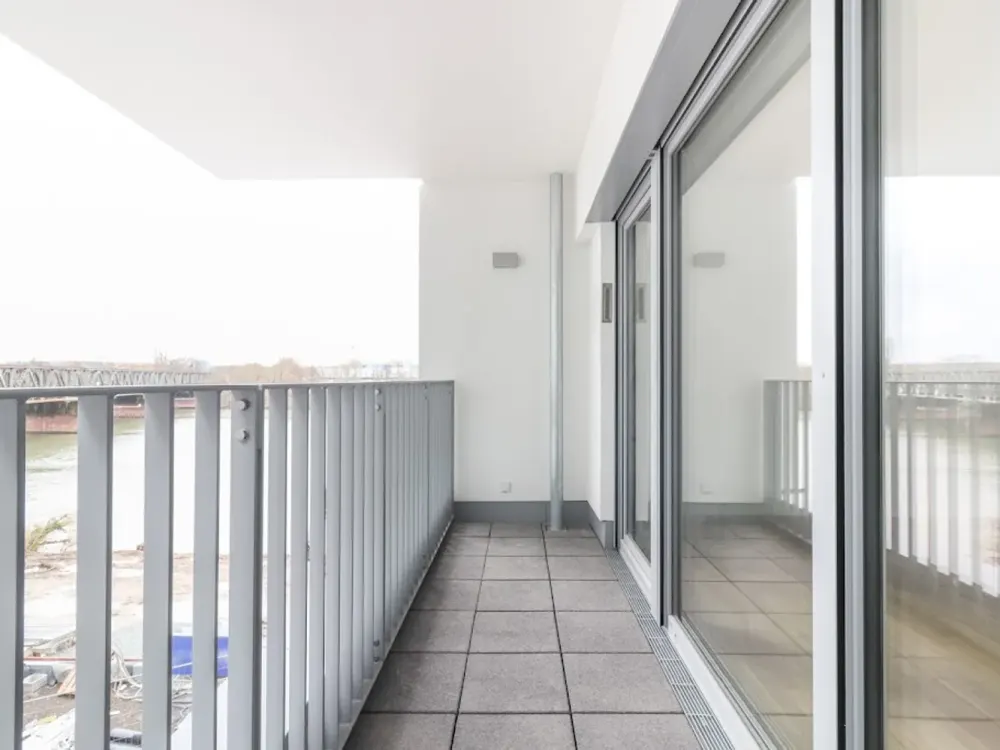 Schöne 2-Zimmer-Wohnung mit Balkon - lichtdurchflutet und stilvoll!