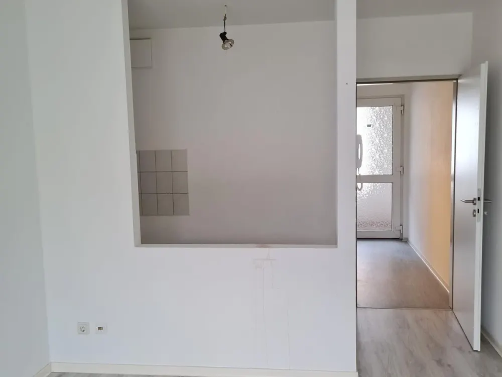Small One-Room Apartment; Kitchenette; and Balcony for Rent