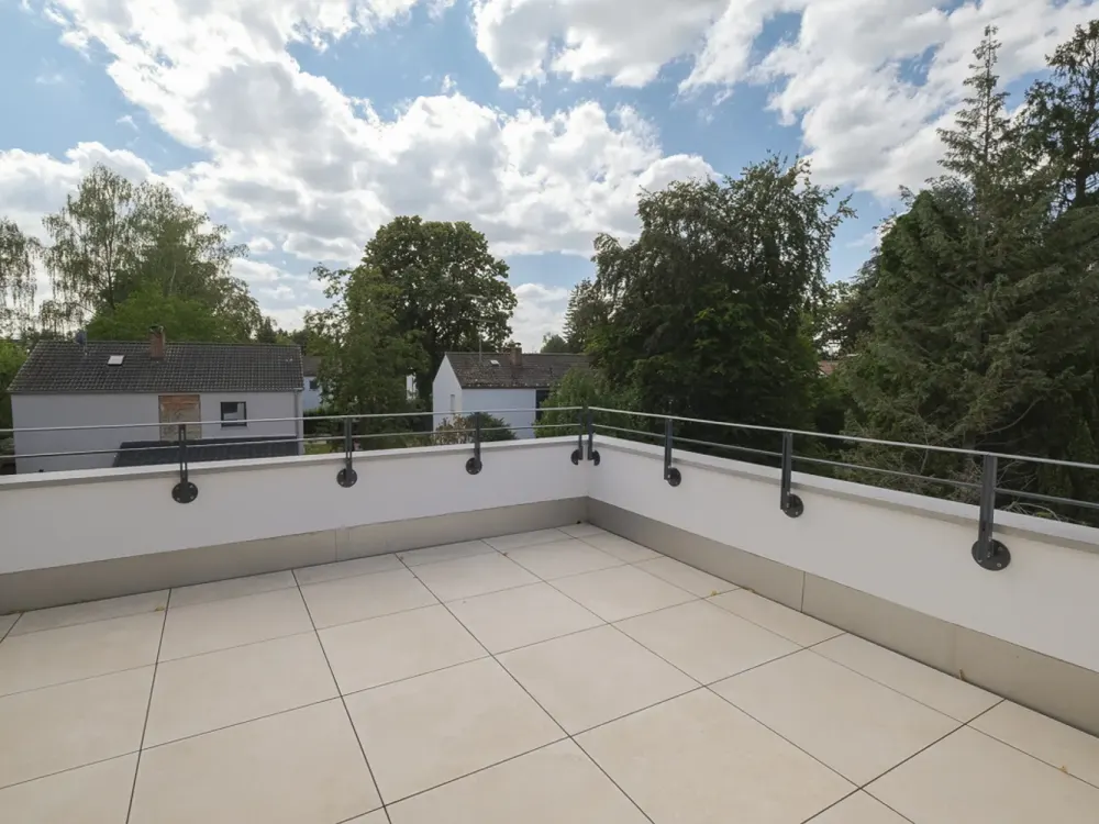 Erstbezug - Dachterrassenwohnung mit Einbauküche