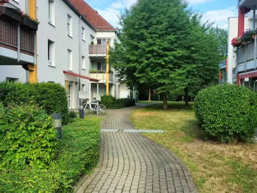 Helle 2-Zimmer-Wohnung mit Balkon, WG geeignet, in Markkleeberg, gute Anbindung nach Leipzig