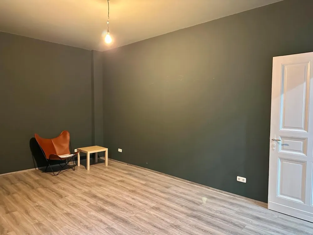 frisch renovierte 1-Zimmer Altbau Wohnung in Wilmersdorf