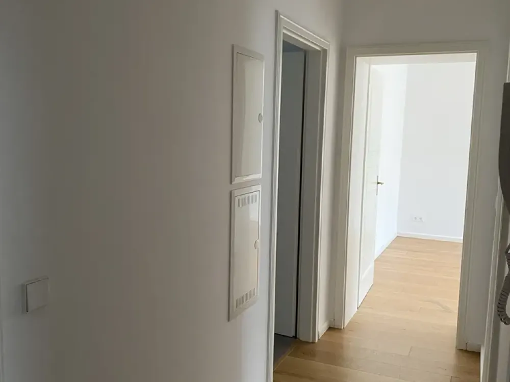 Neuwertige 2-Zimmer-Wohnung mit Einbauküche