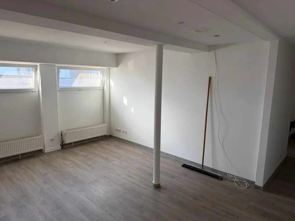 3 Zimmer mit Wohnküche, Diele, Bad, 75qm, EG, Völklingen,