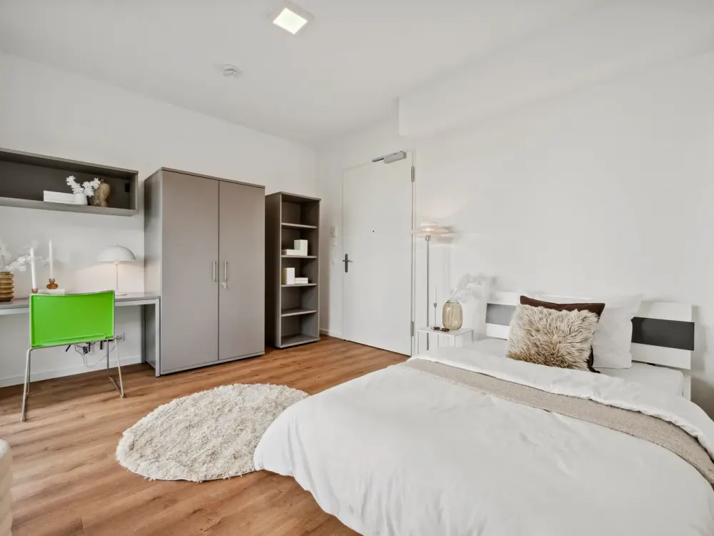 Hier lässt es sich wohnen und studieren! Helles 1-Zimmer-Apartment in Tempelhof