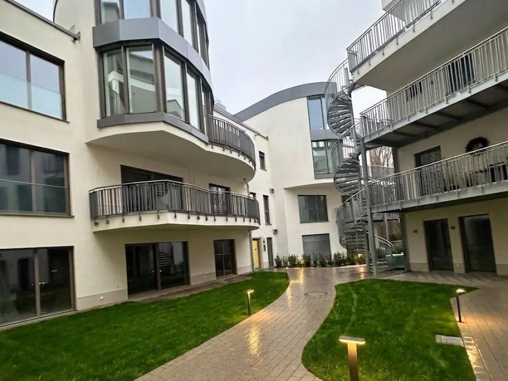 Only 5 Minutes from Nuremberg! Exclusive 2-Room New Apartment (approx. 104 m²) in Fürth-Dambach