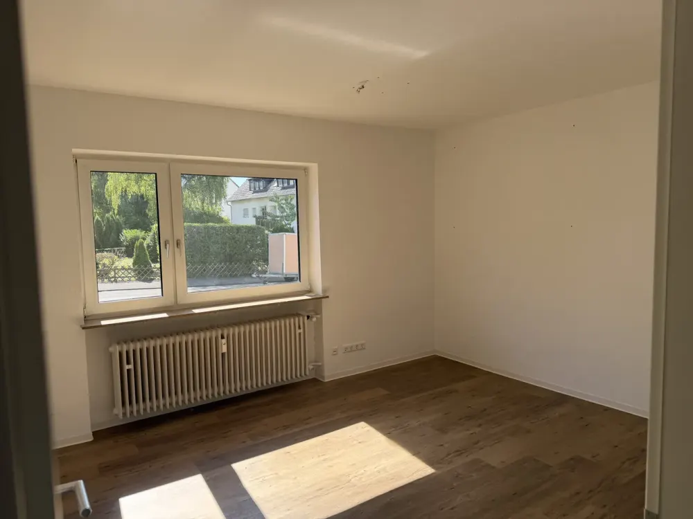 Stuttgart-Degerloch: Helle 2-Zimmer-Wohnung mit Balkon