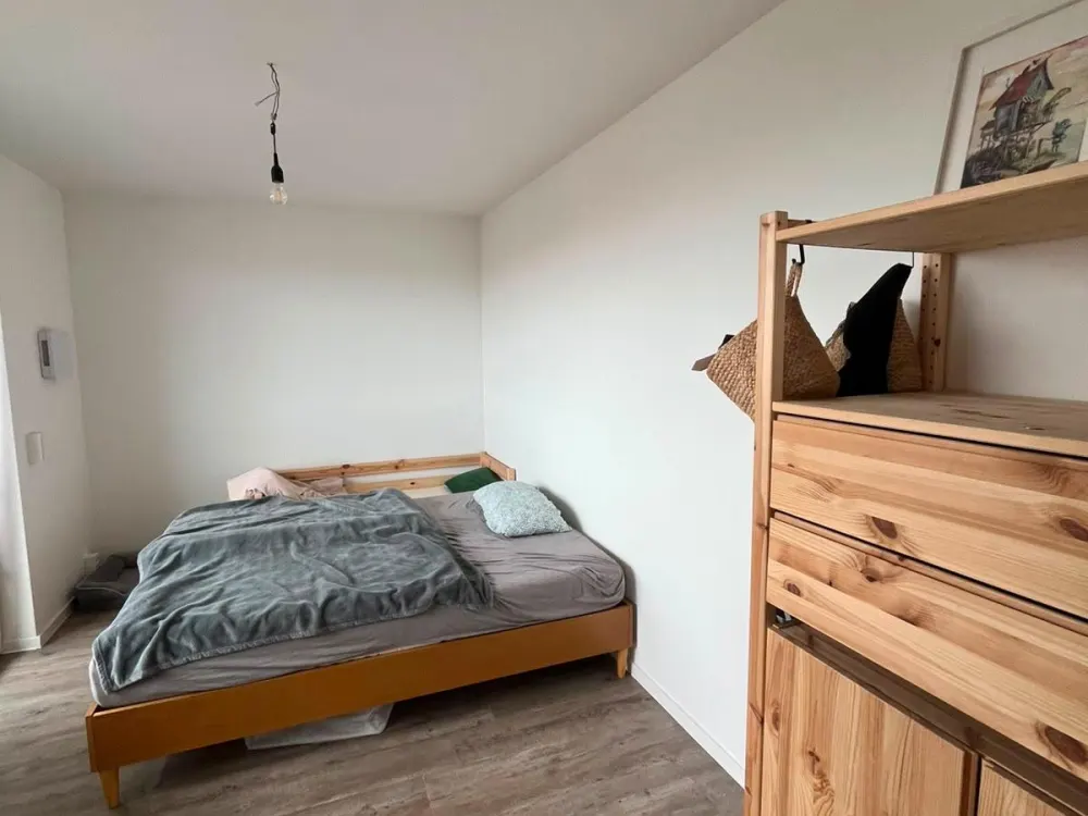 2 Zimmer mit eigenem Bad und Balkon, Zwischenmiete in einer WG