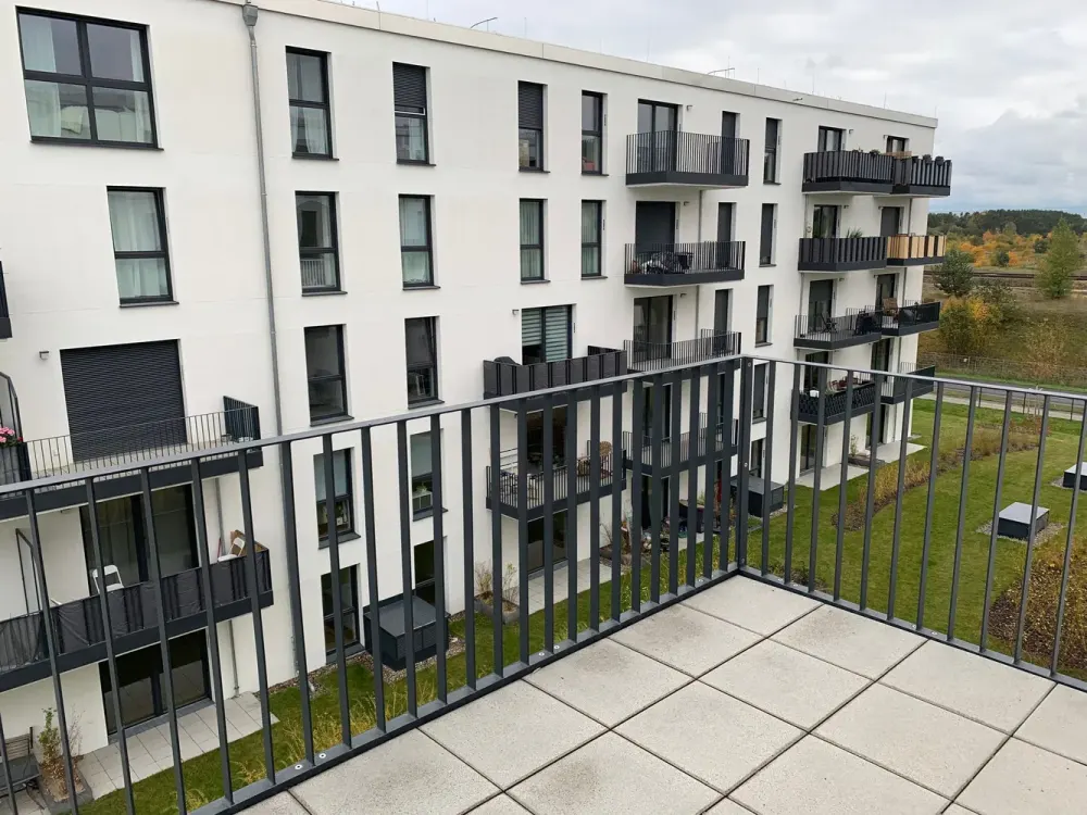 4-Room Apartment with Balcony and Built-in Kitchen