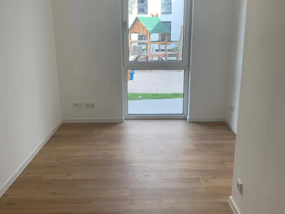 4-Room Apartment with Balcony and Built-in Kitchen