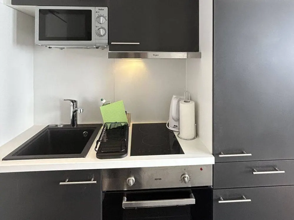 Praktisches 1-Zimmer Apartment, komfortabel & komplett ausgestattet, zentral in Niederrad
