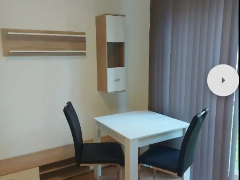 Kompakt wohnen: Ein-Zimmer-Apartment in Dresden-Klotzsche