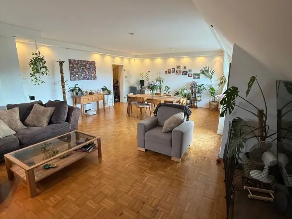 Großzügige 3,5-Zimmer-Maisonette mit Balkon & Stellplatz in Meerbusch-Büderich