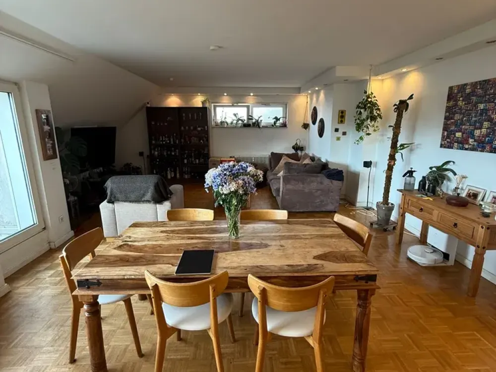 Großzügige 3,5-Zimmer-Maisonette mit Balkon & Stellplatz in Meerbusch-Büderich