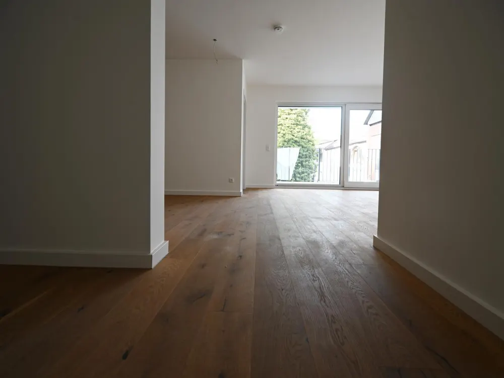 Neubau - Erstbezug geräumige 3 ZKB Balkon + Abstellraum