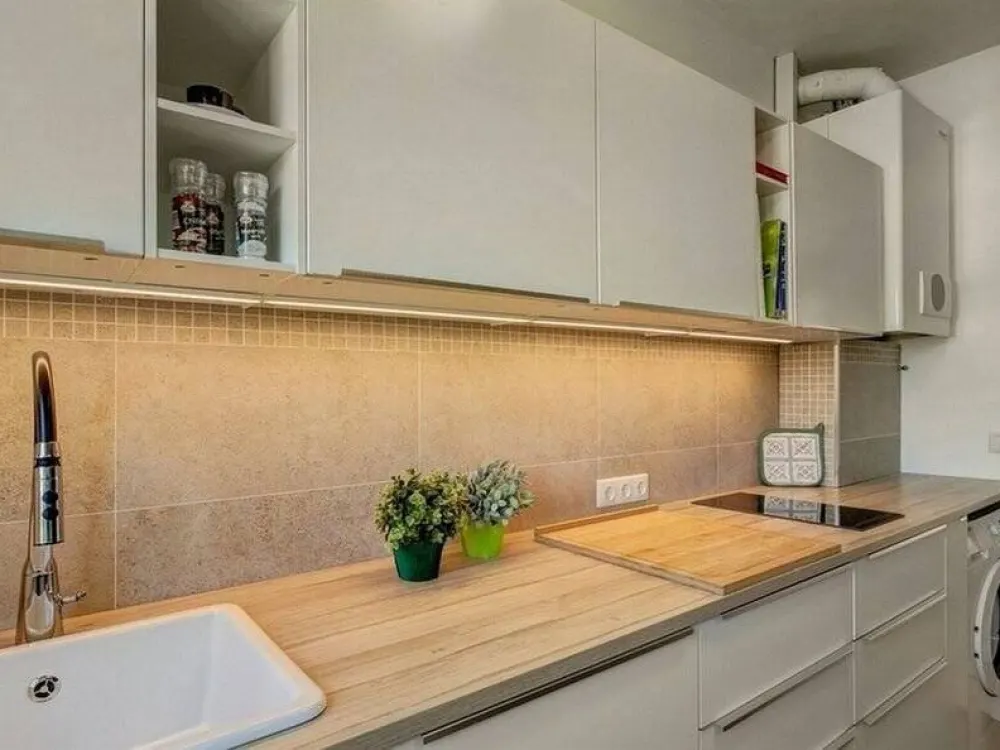 Luxuriöses Wohnung mit 2 Zimmern und Balkon