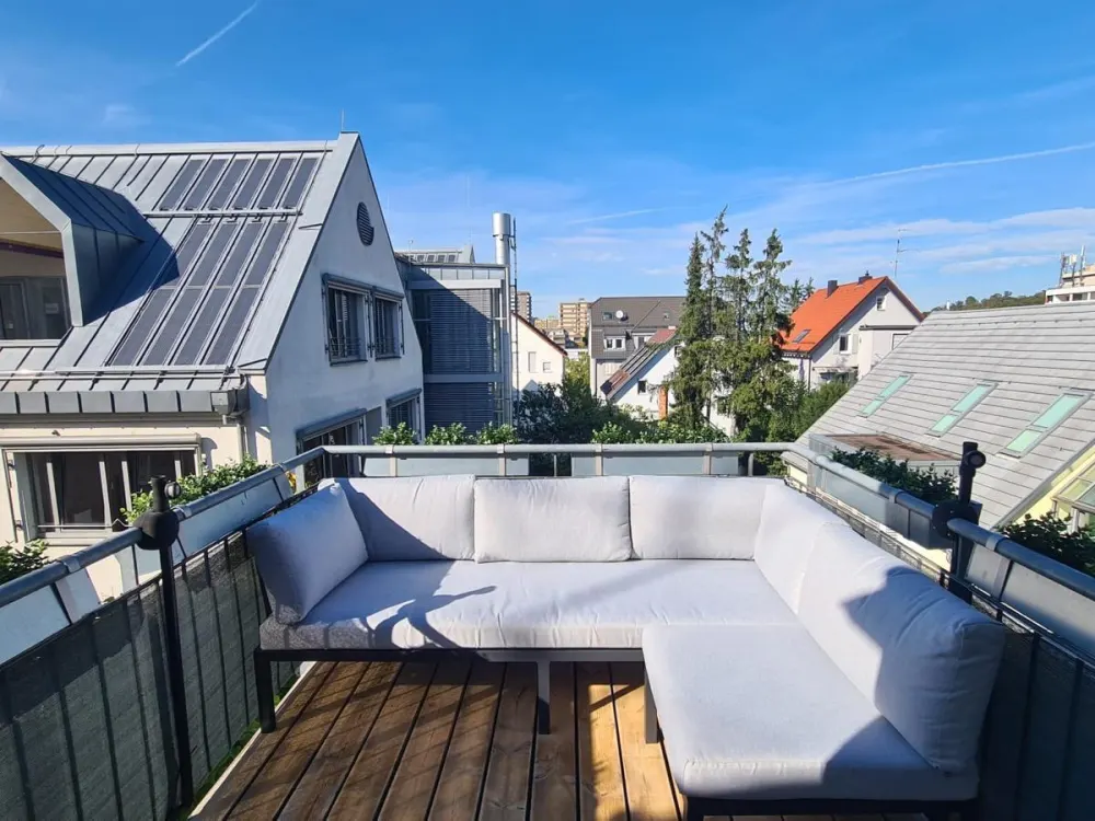 2,5 bis 3,5-Zimmer-Dachgeschosswohnung in Stuttgart