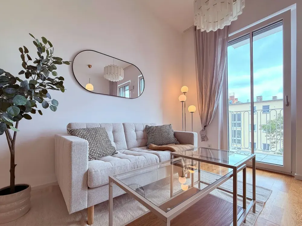 Großzügige 2-Zimmerwohnung - Balkon zum Hof und zur Vormittagssonne