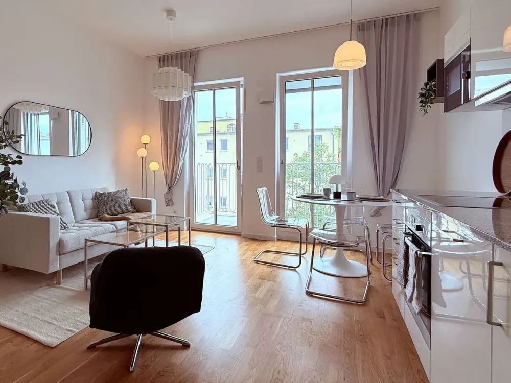 Großzügige 2-Zimmerwohnung - Balkon zum Hof und zur Vormittagssonne