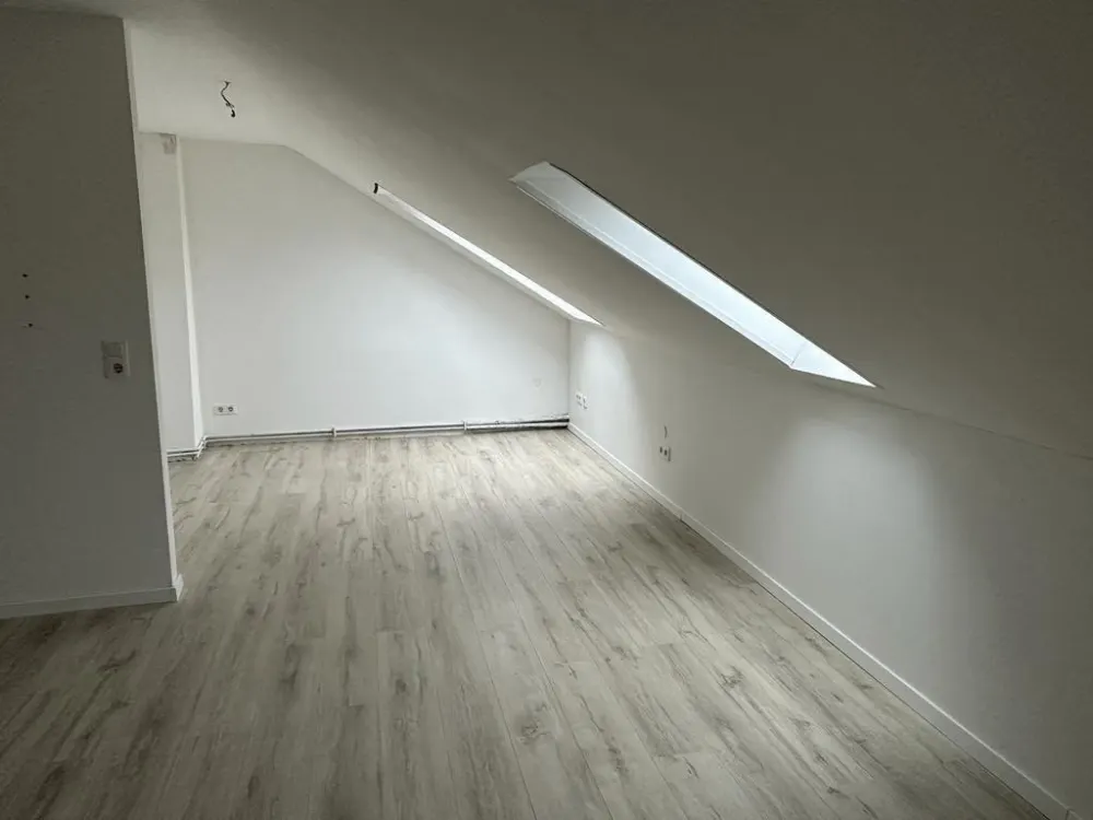 Schöne Dachgeschosswohnung in Bremen-Walle nahe Waller Park