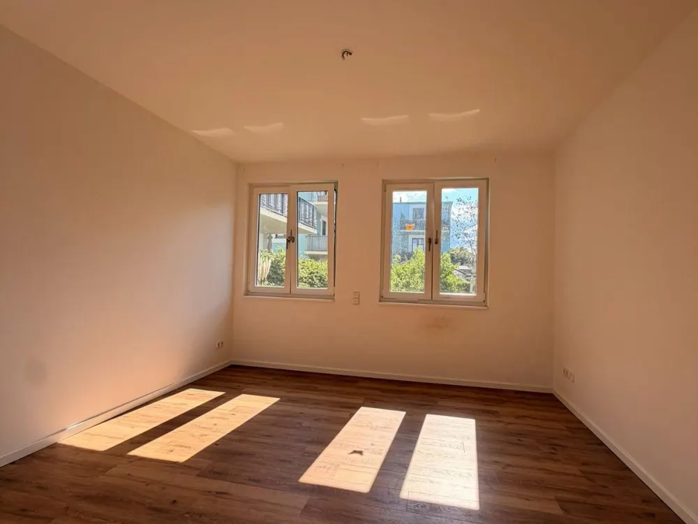 Terrassenwohnung: 3-Zimmer-Wohnung mit Garten