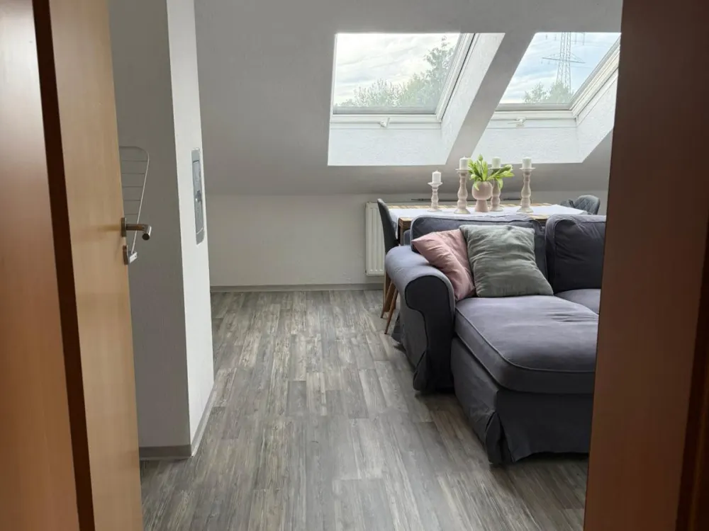 Eine 2 Zimmer Dachgeschosswohnung mit seperater Küche