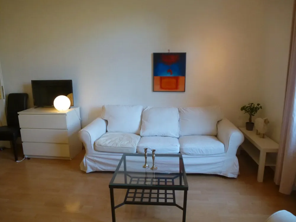 kompl. möblierte 2 Zimmer Schillerstraße 68