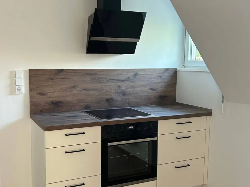 Three-Room Apartment in Hannover-Davenstedt