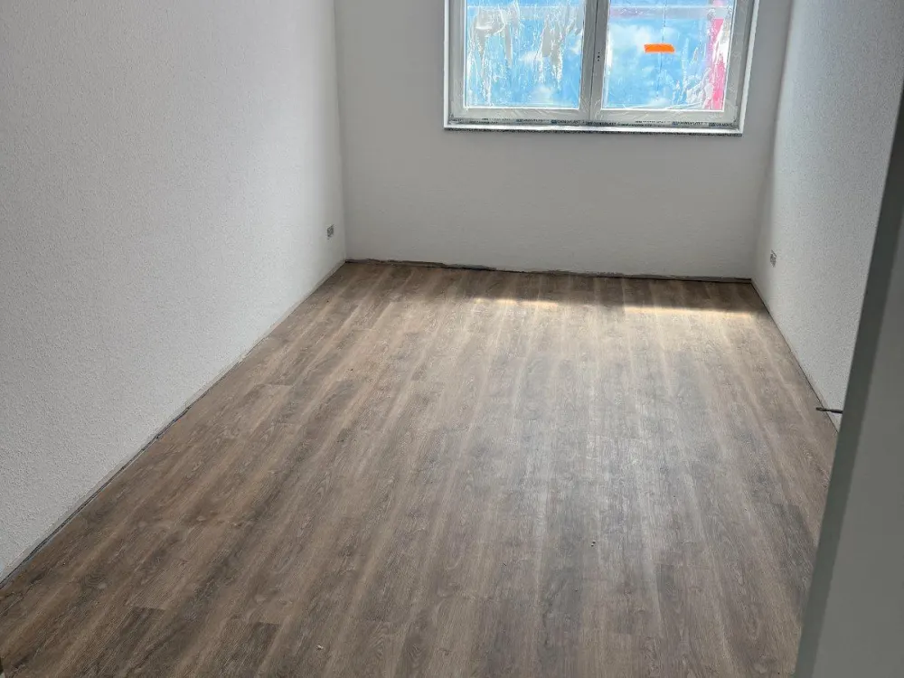 • Erstbezug nach Sanierung 2 Zimmerwohnung