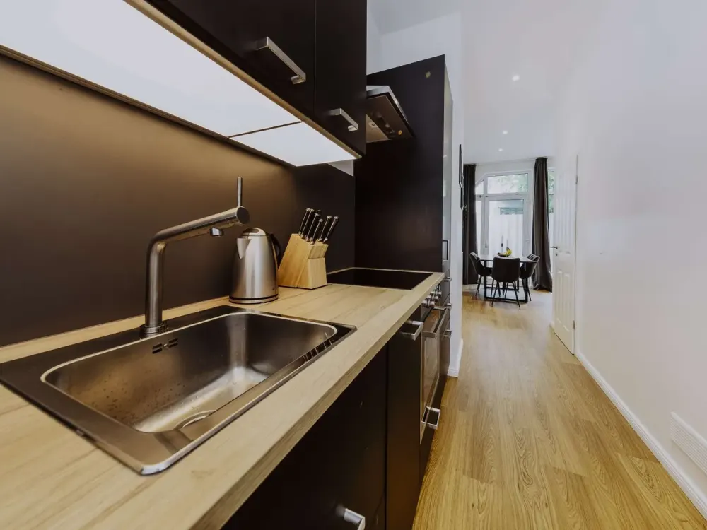 Möblierte modisches und ruhige EG-Wohnung direkt an der Torstraße in Berlin Mitte