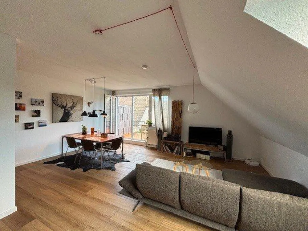 Cozy 3-Room Attic Apartment in Weyhe