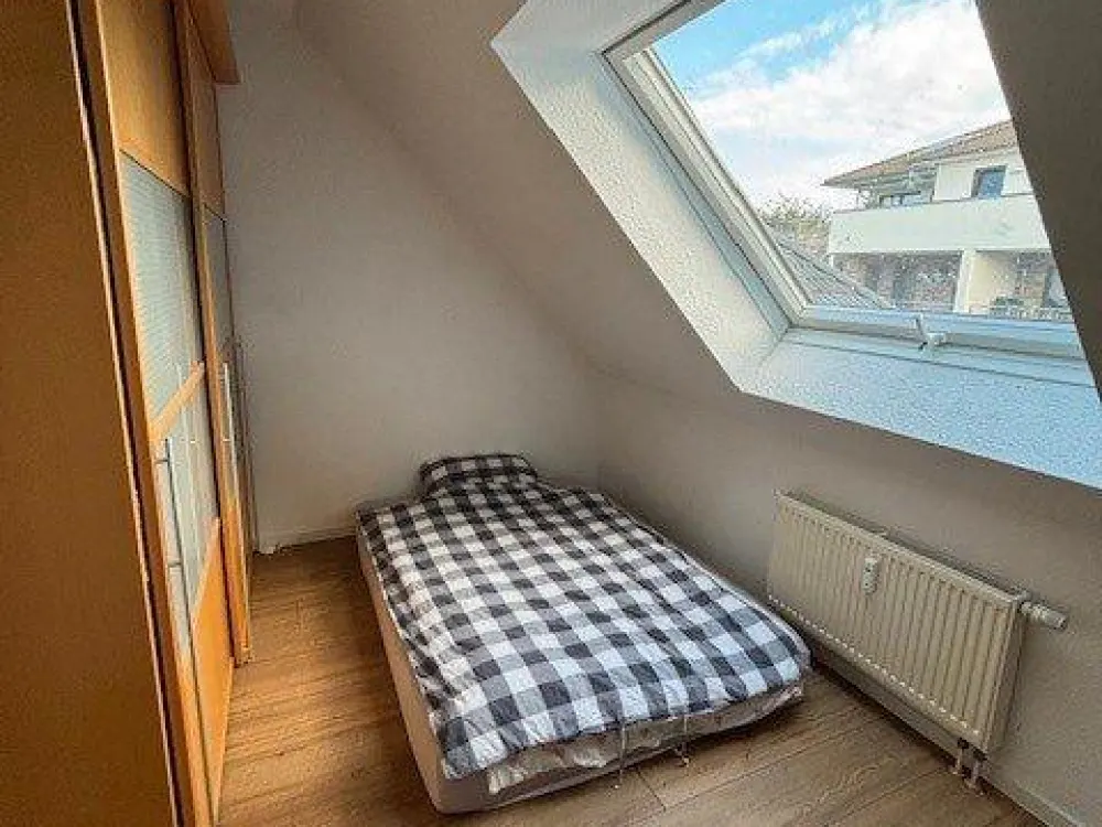 Cozy 3-Room Attic Apartment in Weyhe