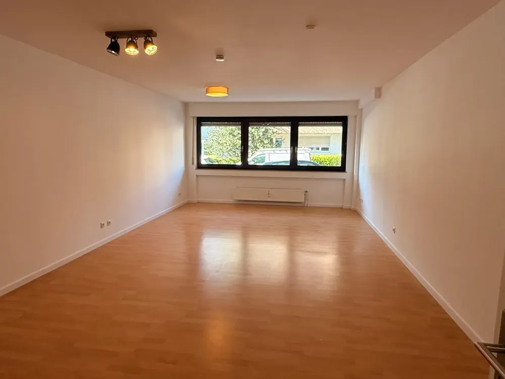 1-Zimmer-Apartment mit Einbauküche, Keller und Garage in Düsseldorf