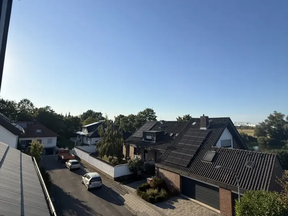HELLE Dachgeschosswohnung in traumhafter Lage am Main