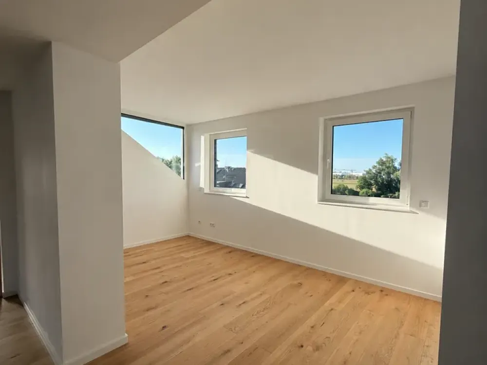 HELLE Dachgeschosswohnung in traumhafter Lage am Main