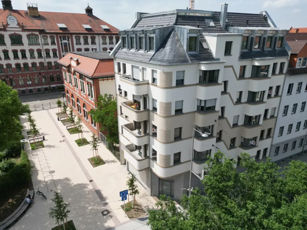 Erstbezug 3-Zi-Wohnung mit Küche und tollem Ausblick