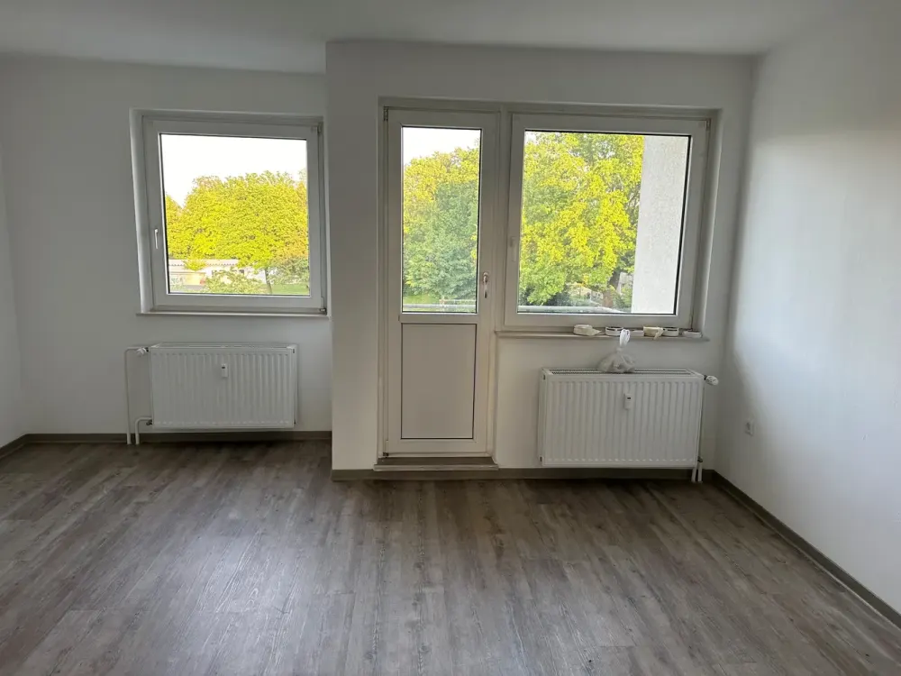 Stop! Günstig geschnittene 2,5-Zimmer-Wohnung