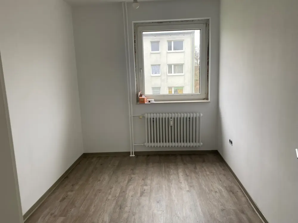 Stop! Günstig geschnittene 2,5-Zimmer-Wohnung