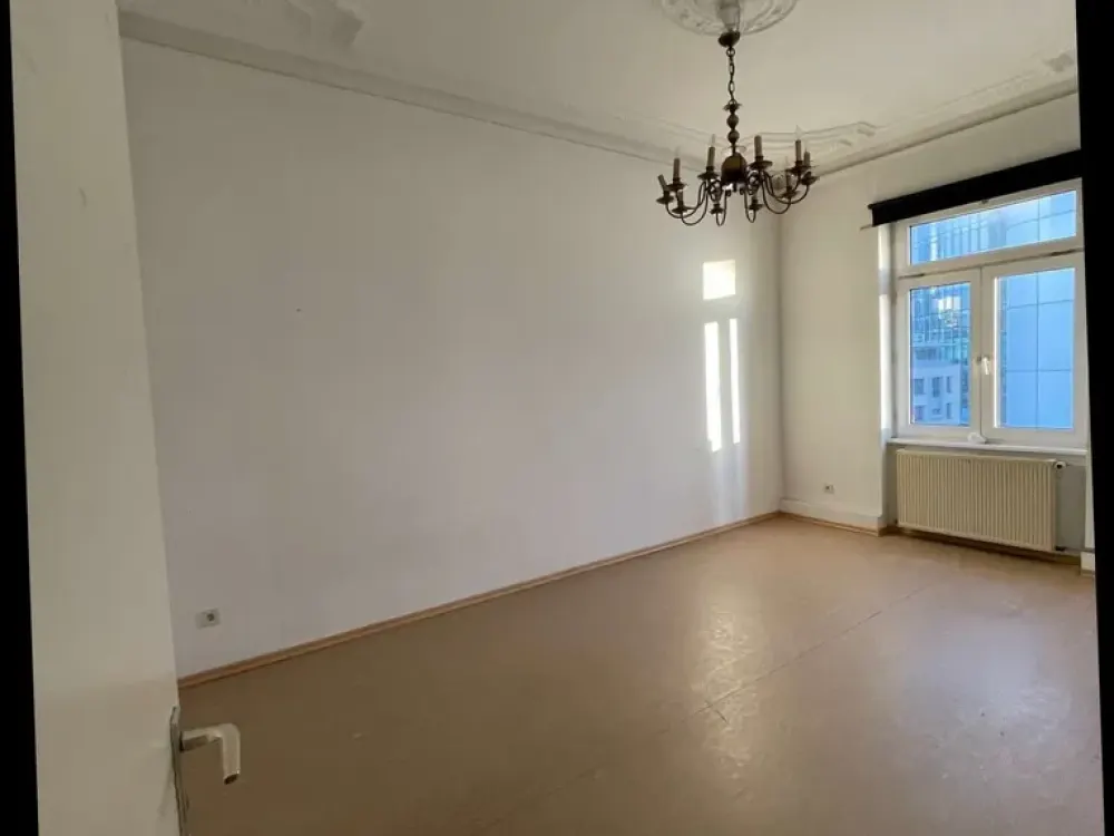 Top 4-Zimmer-Wohnung * Altbau* Nähe Skyper
