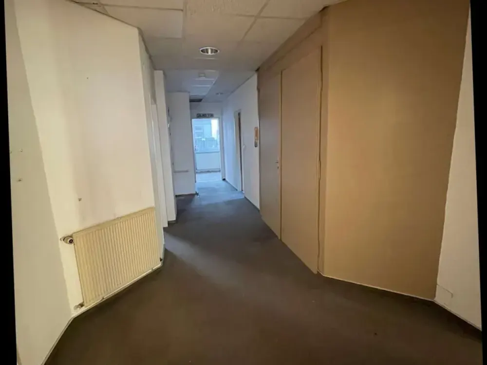 Top 4-Zimmer-Wohnung * Altbau* Nähe Skyper