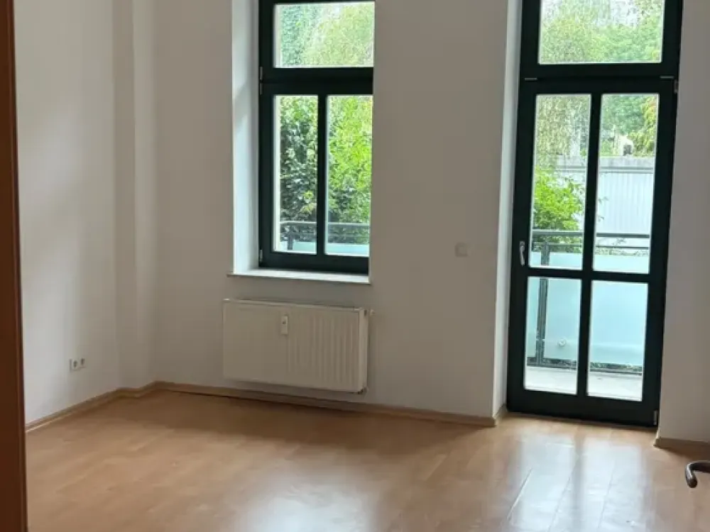 Helle 2-Zimmer-Wohnung mit Balkon in Dresden-Pieschen