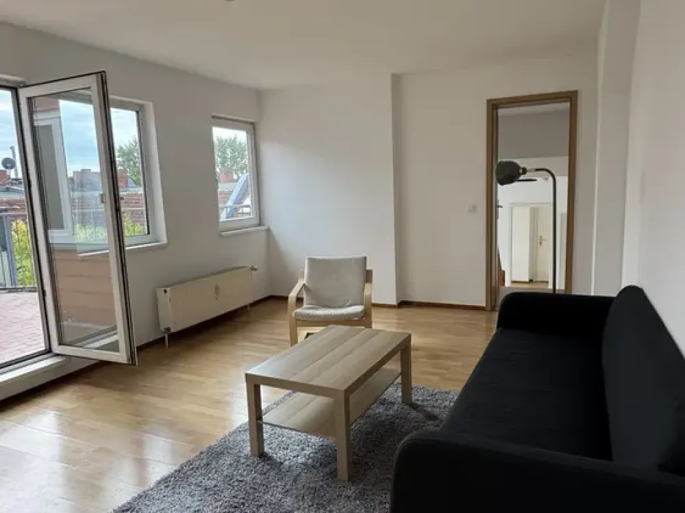 Fully furnished 2 room rooftop apartment with an elevator in Wedding