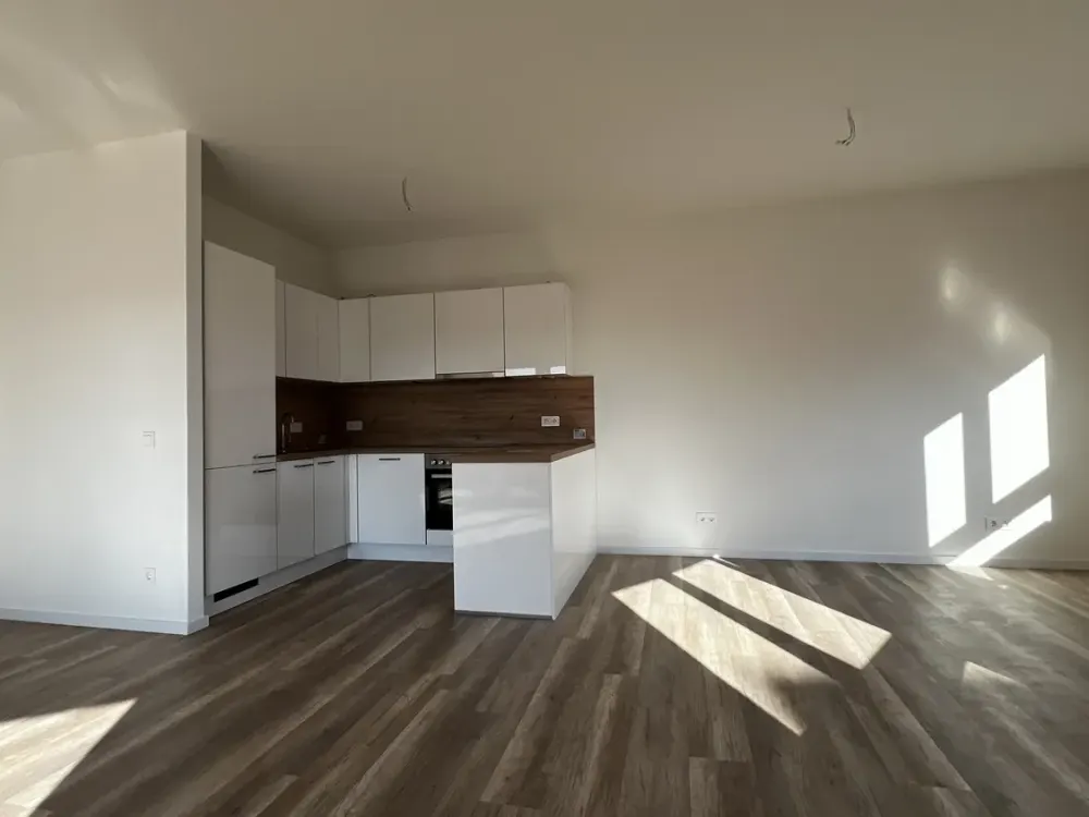 3-Zimmer-Wohnung mit Westbalkon und Einbauküche - mehrere Erstbezüge!
