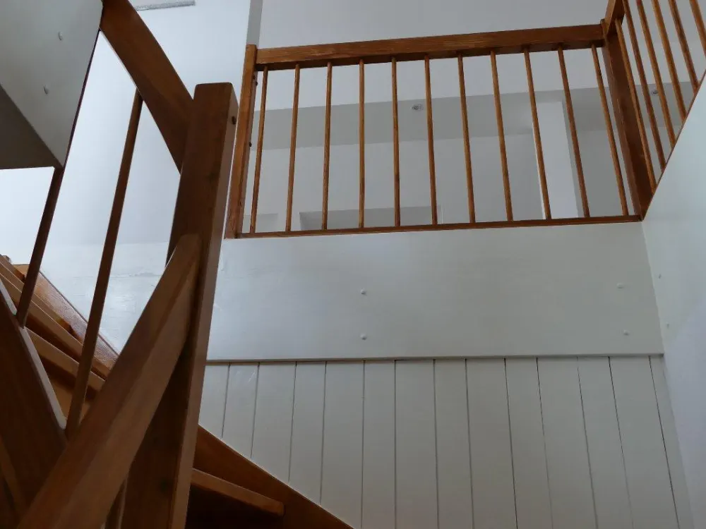 Wunderschöne Dachgeschoss-Wohnung in ruhiger und grüner Lage ab sofort zu vermieten!