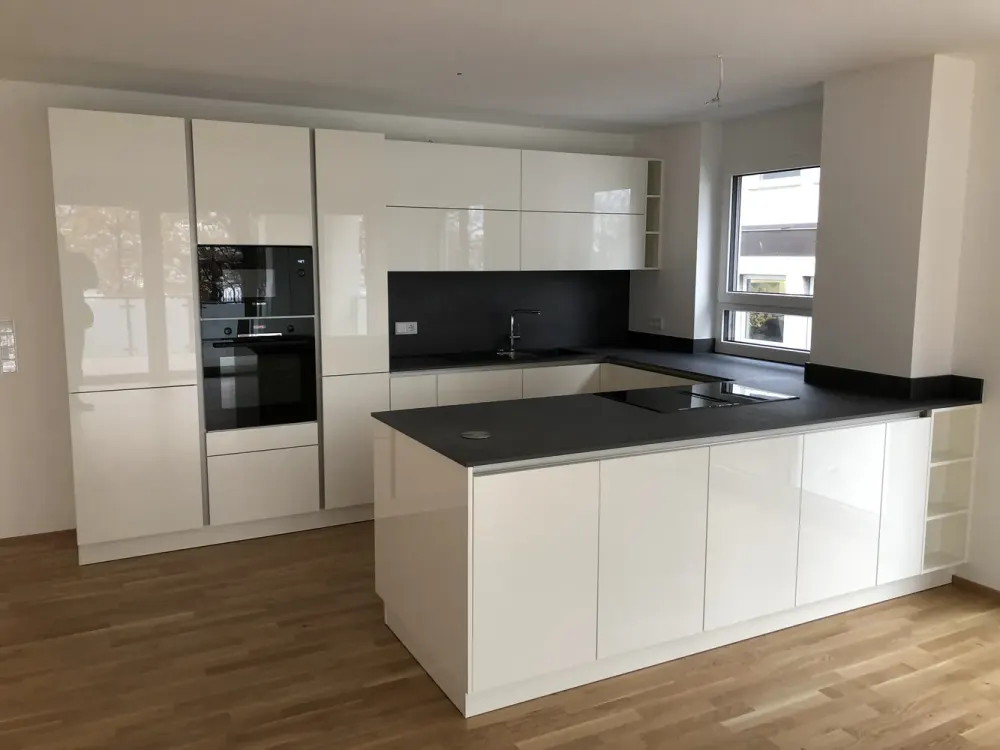 Modern, 3,5 Zimmer, Innenstadtlage - verkehrberuhigt, 100 m zur SEE-Promenade, Aufzug, TG