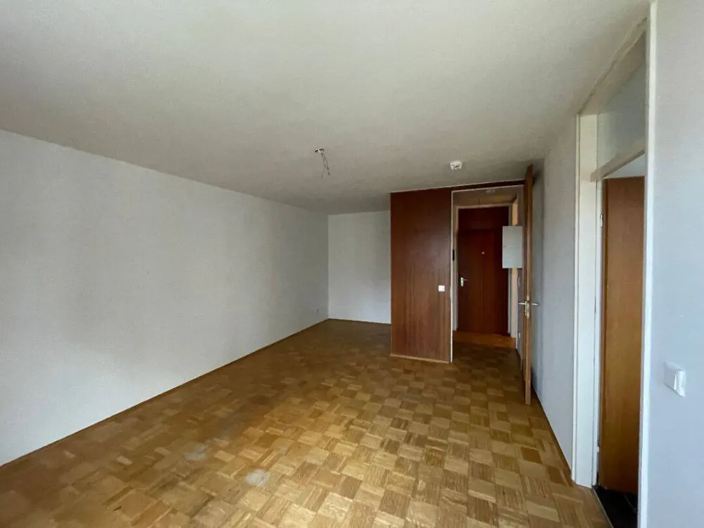1-Zimmer-Appartement mit Loggia!