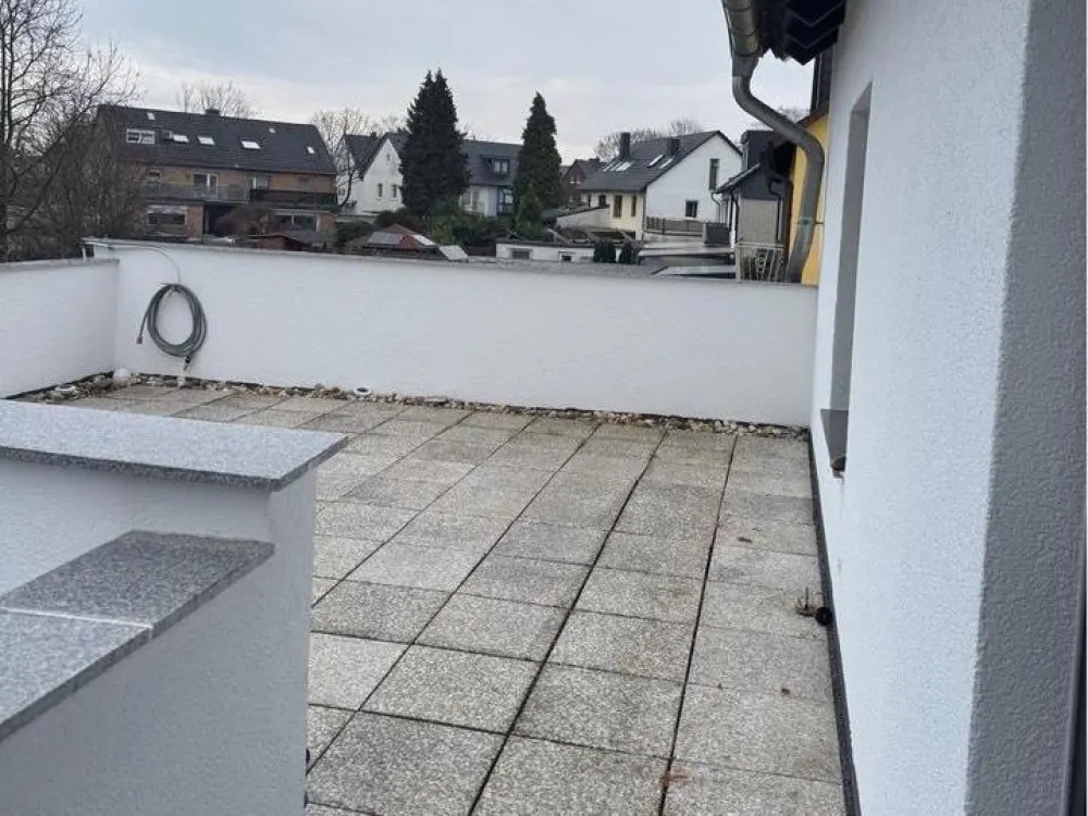 3-Zimmer-Wohnung mit großer Dachterrasse in 41462 Neuss